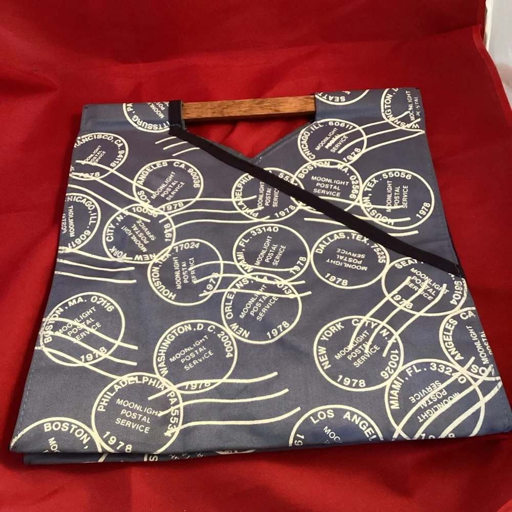 Holiday Fair 1978 tote bag with wood handles - Picture 3 of 11